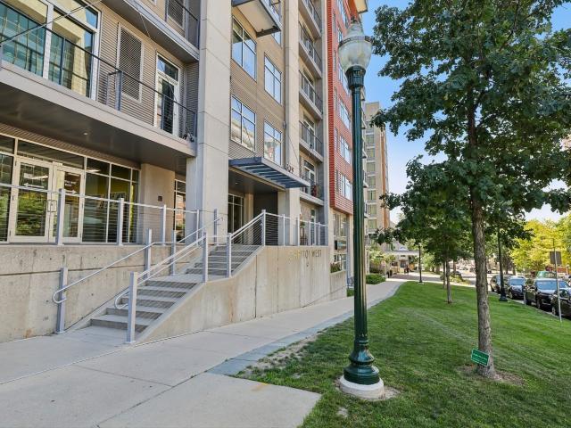 309 W Washington Avenue