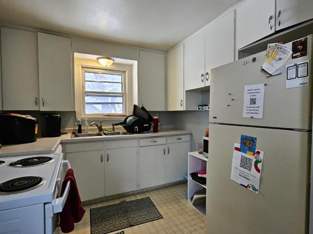 309 W Montezuma Avenue
