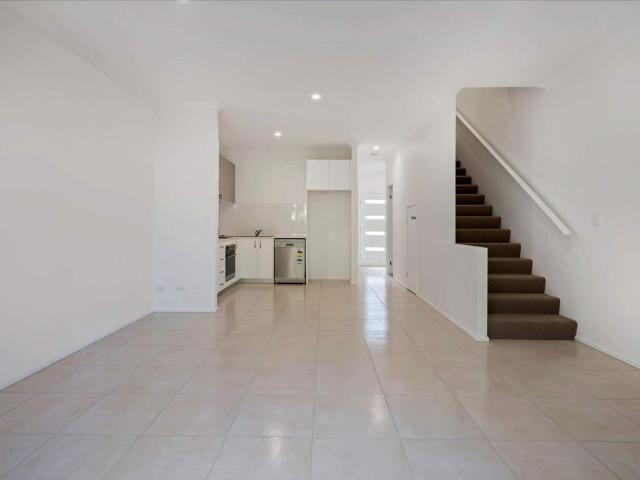 30 / 460 Pine Ridge Road, Coombabah | Korn Real Estate