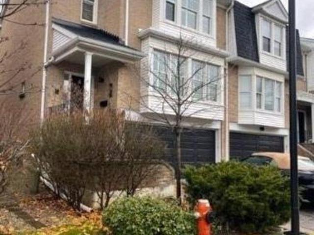 30 Tamarack Circle, Toronto, ON, M9P 3T9 house for lease | Listing ID W13736 | Royal LePage