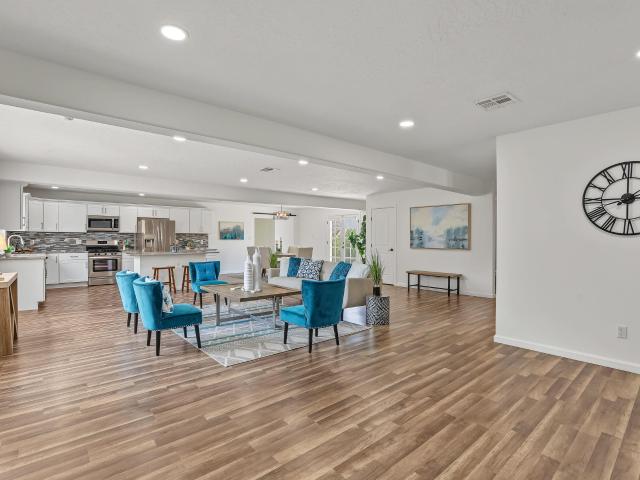 30 Tierra Monte Drive NE