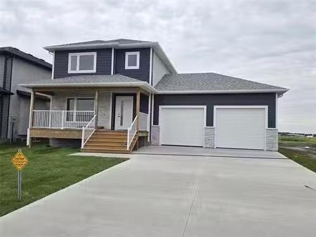 30 Van Riesen Dr, Niverville, MB, R0A 0A1 house for sale Li.