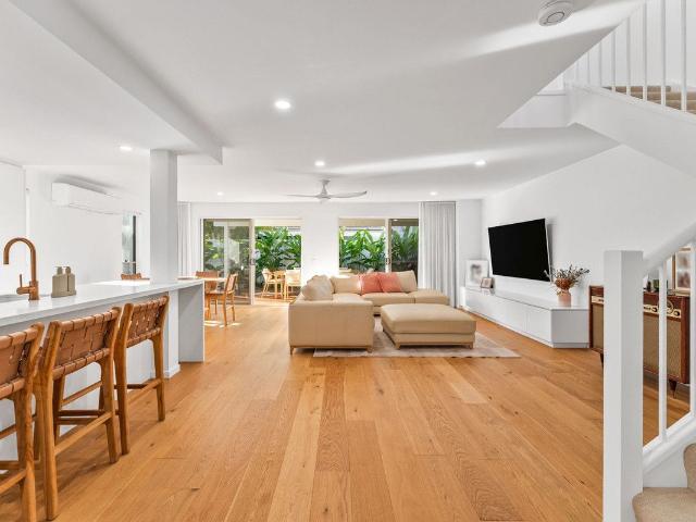 30 Valencia Boulevard, Burleigh Waters, QLD 4220