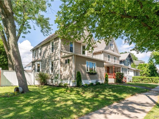 30 Villa Avenue