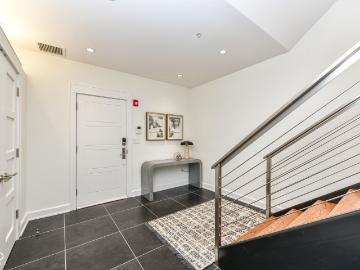 30 W Main St, Unit B, Carmel, IN 46032 | MLS #22091