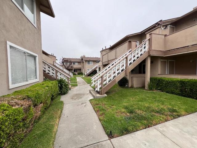 30 W San Joaquin Street 3