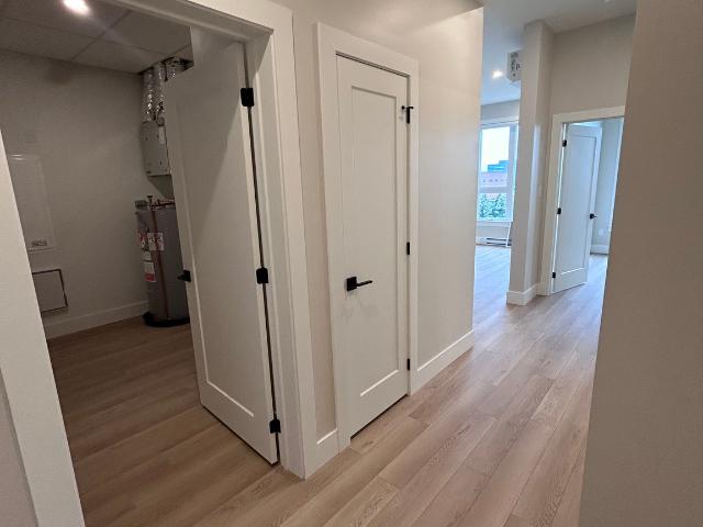 30 Waterloo St. Front, Corner Apartment for Rent