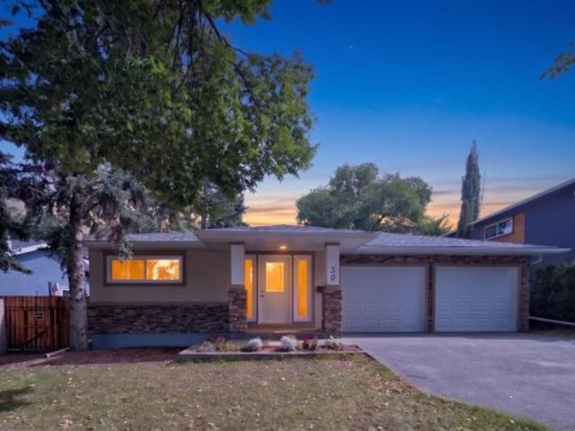 30 Wimbledon Drive Sw, Calgary, AB, T3C 3J4 house for sale | Listing ID A2344 | Royal LePage