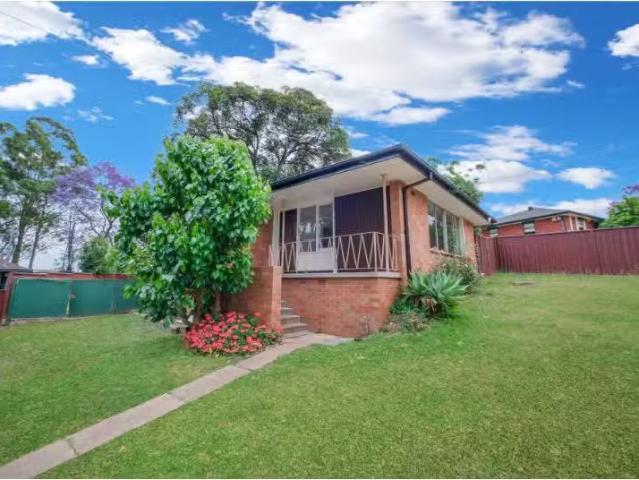 30 Wilkes Crescent, Tregear House for rent Listed by Connor D.