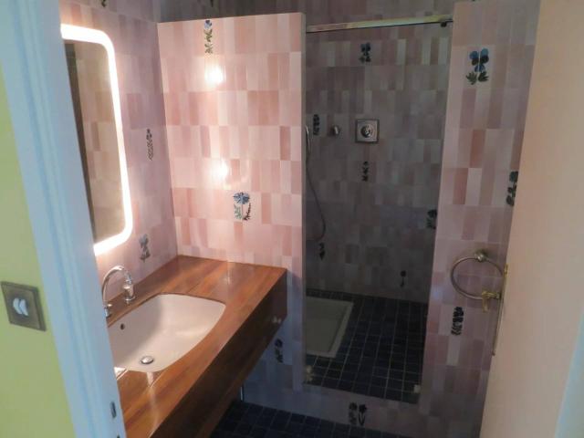 30 ZOLA APPT11
