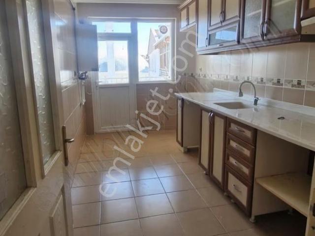 30 Ağustos'ta Geniş 2+1 Kiralık Daire