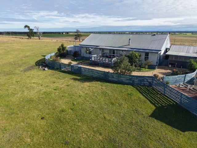 30 Acres to Live, Explore & Make Your Own