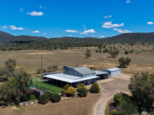 30 Acres, Minutes From Town!