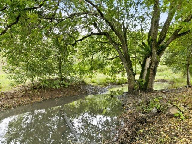 YOUR OWN CREEK. YOUR OWN 30 ACRES. YOUR KENILWORTH ESCAPE