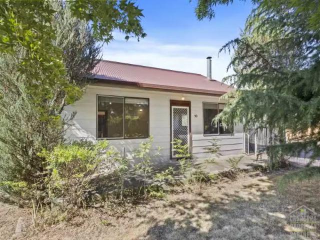 30 Anembo Street, Narrabundah House for rent Listed by Brett.