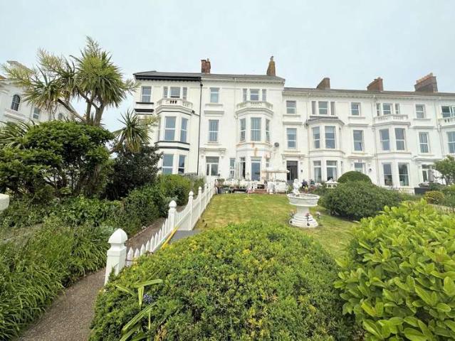 30 Bedroom Flat