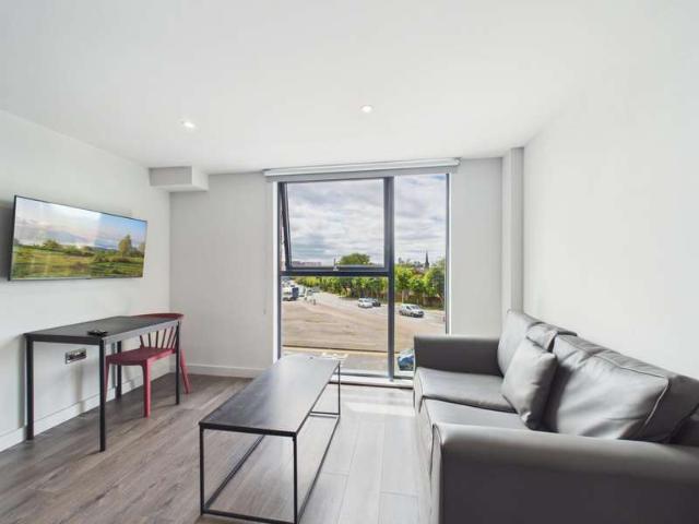 30 Bedroom Studio Flat