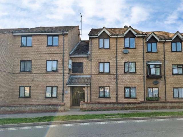 1 Bedroom Studio Flat
