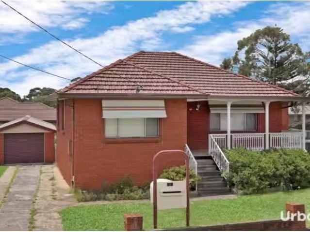 30 Braeside Road, Greystanes House for rent Listed by Brian P.