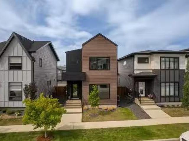 30 Brunswyck Crescent, Spruce Grove, AB, T7X 0Y9 house for s.