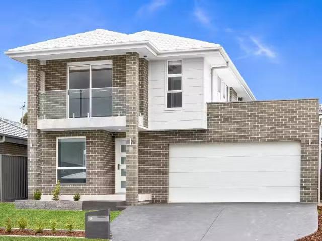 30 Carnelian Street, Leppington House for rent Listed by Jess.