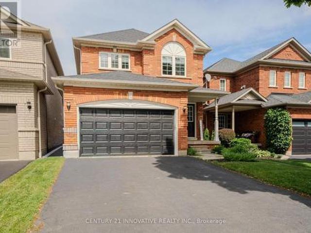 30 Castle Green Drive, Whitby, ON, L1R 2P9 house for sale | Listing ID E14081 | Royal LePage