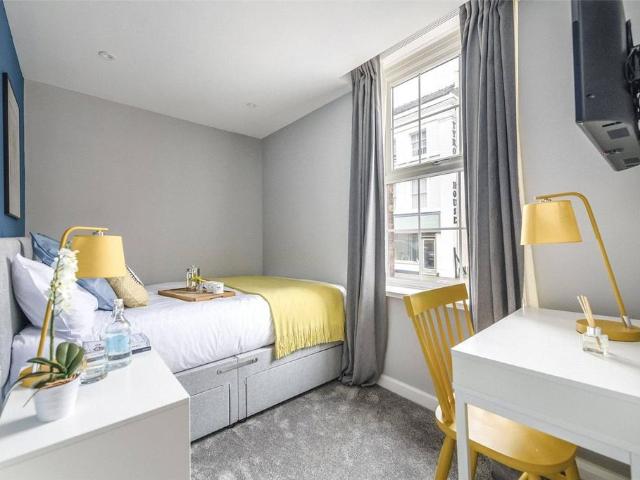 30 Church Street, Wellington, TF1 1 bed in a house share to rent £700 pcm £162 pw