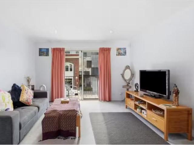 30 Collins Street, HOBART Apartment for rent Listed by Emily.