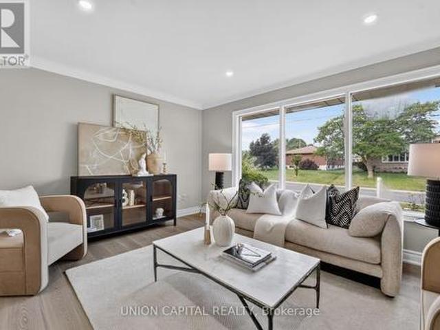 30 Collier Road N, Thorold, ON, L2V 2X1 house for sale | Listing ID X13583 | Royal LePage