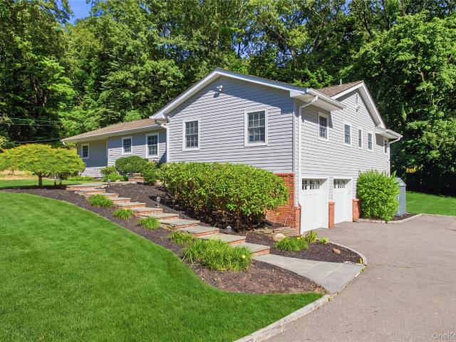30 Cove Road