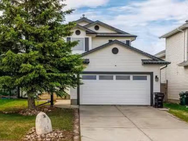 30 Crocus Crescent, Sherwood Park, AB, T8H 2J9 house for sal.