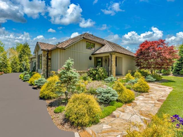 30 Crestview Lane