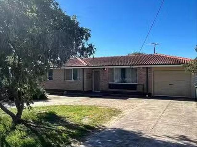 30 Dawson Way, Parmelia, WA 6167