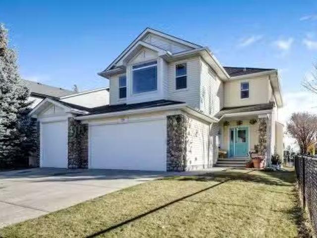 30 Drake Landing Road, Okotoks, AB, T1S 2M2 house for sale.