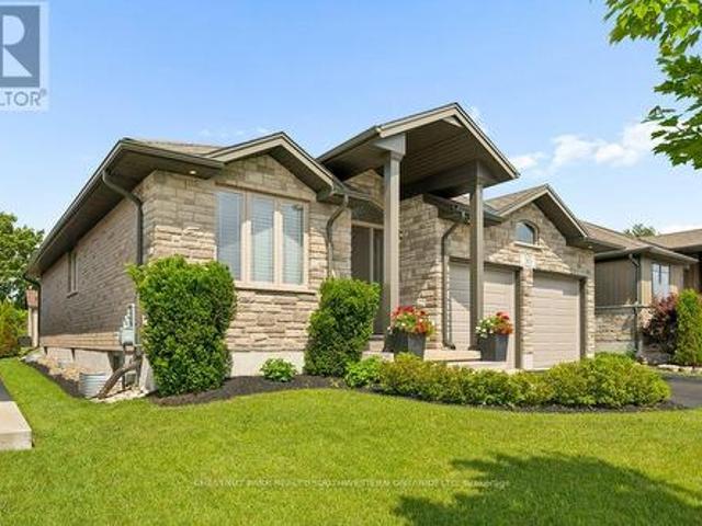 30 Duncan Court, Centre Wellington, ON, N1M 0E9 house for sale | Listing ID X13464 | Royal LePage