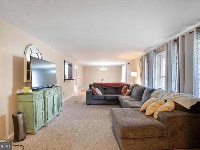 30 E Rosemont Circle