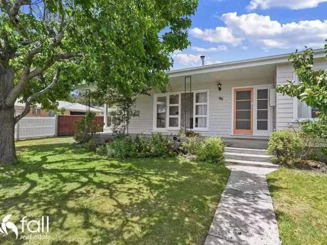 30 Esplanade, Lindisfarne, TAS 7015