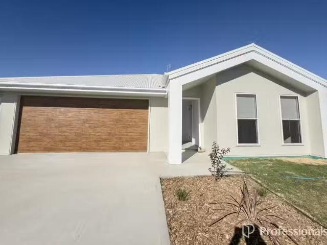 30 Explorers Way, WESTDALE House for rent Listed by Erin Wats.