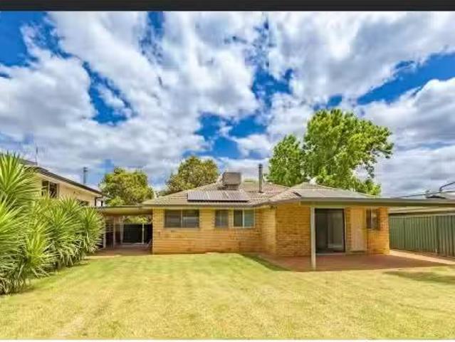 30 Fairview Street, DUBBO House for rent Listed by Chris Barb.