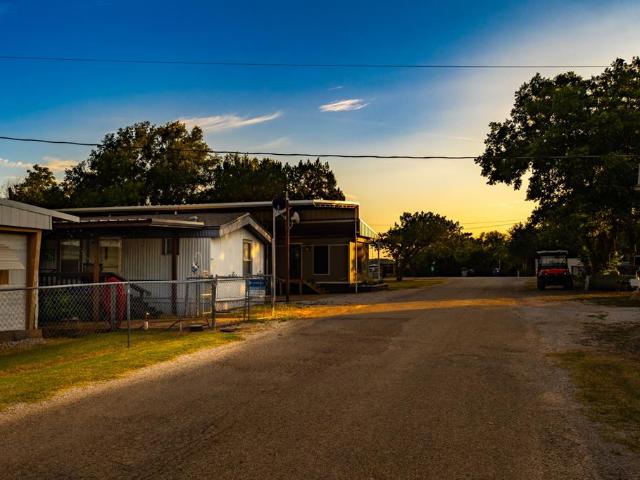 30 Fox Hollow Rd