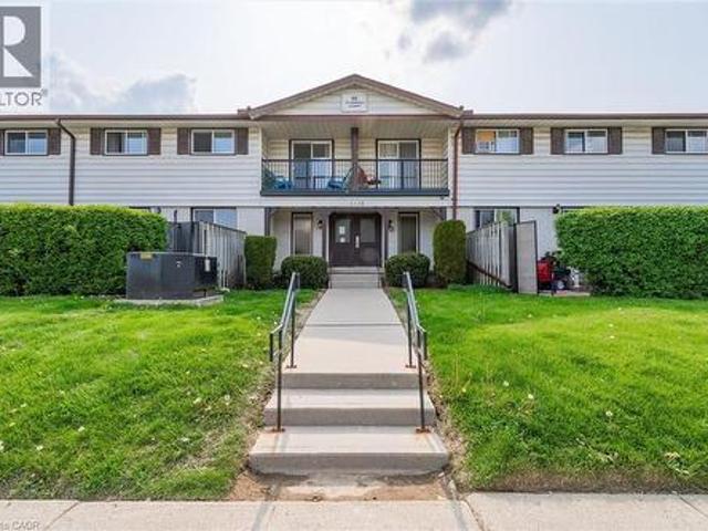30 Flamingo Drive Unit# 30, Elmira, ON, N3B 1V5 townhouse for sale | Listing ID 40854 | Royal LePage