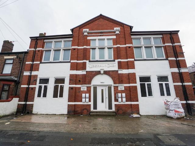 30 Flapper Fold Lane, Atherton, Manchester, Greater Manchester M46, 2 bed flat to rent, £795 pcm | PrimeLocation
