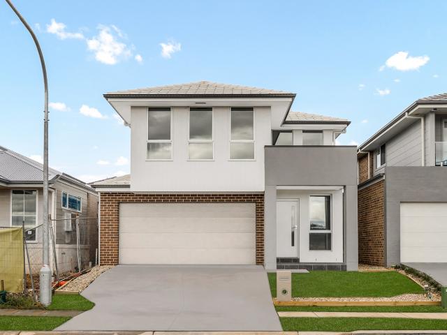 30 Freshwater Drive, Cobbitty NSW 2570