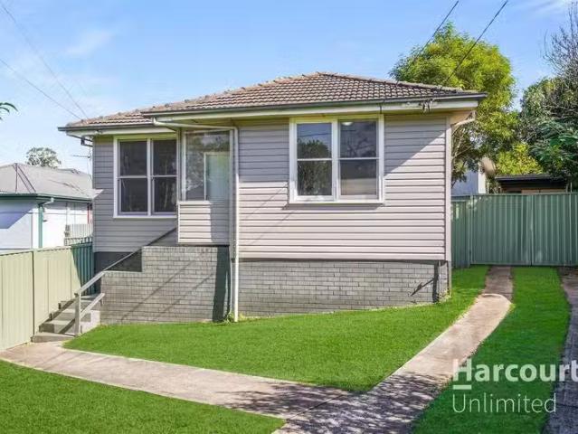 30 Funda Crescent, LALOR PARK, NSW 2147 House for Rent
