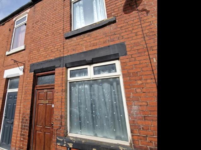 30 Goosebutt Street, Parkgate, Rotherham 3 bed terraced house to rent £600 pcm £138 pw