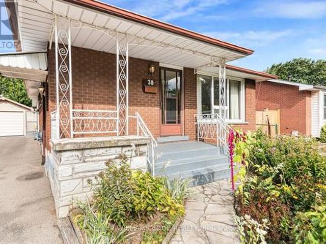 30 Goldfinch Road, Hamilton, ON, L9A 3W7 house for sale | Listing ID X13794 | Royal LePage