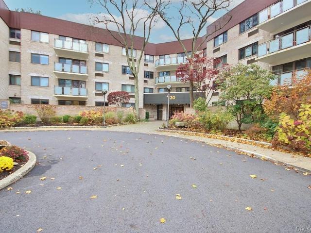 30 Greenridge Avenue 4E