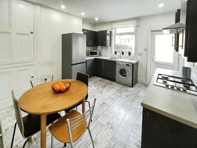 30 Harefield Road, Ecclesall 4 bed house share to rent £386 pcm £89 pw