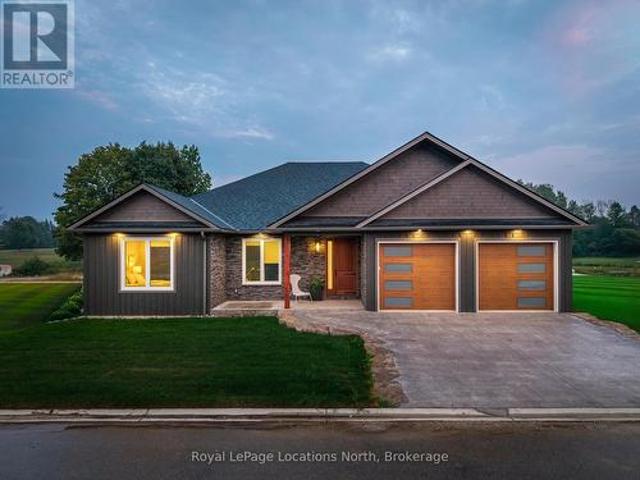 30 Hilton Lane, Meaford, ON, N4L 1L8 Luxury House for sale | Listing ID X12180 | Royal LePage Carriage Trade Luxury Properties