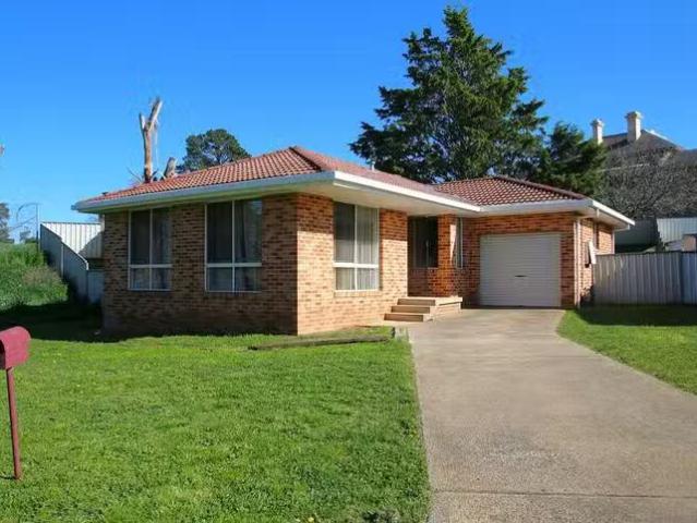 30 James Sheahan Drive, Orange, NSW 2800